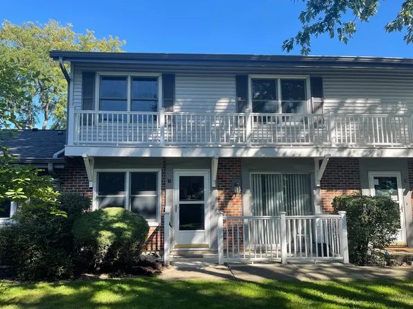 203 Emerson Ct Unit B, Bloomingdale, IL 60108