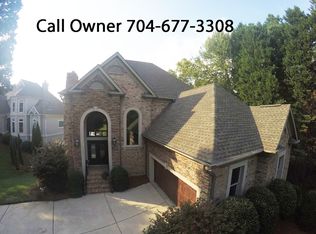 18017 Peninsula Club Dr N, Cornelius, NC 28031
