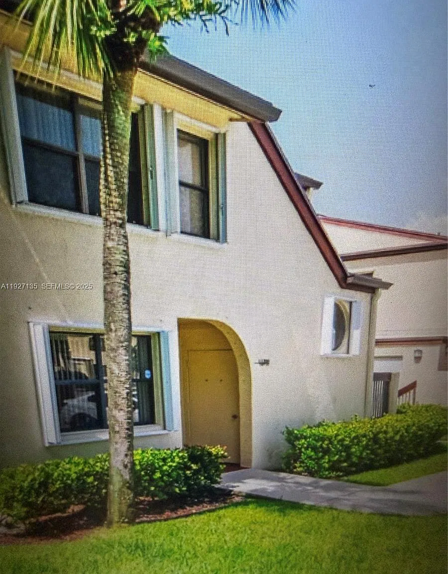 2 bed, 1205 sqft, $2,600 — Photo 1