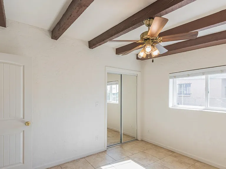 410 E. Waverly St. — Photo 16