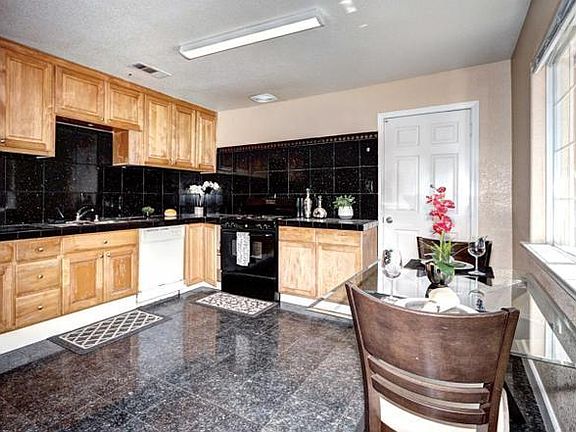 2nd image of 2686 Brahms Ave