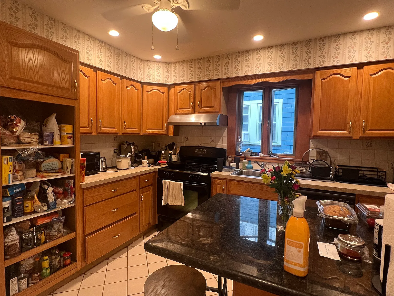 4 bed, $5,200 — Photo 4