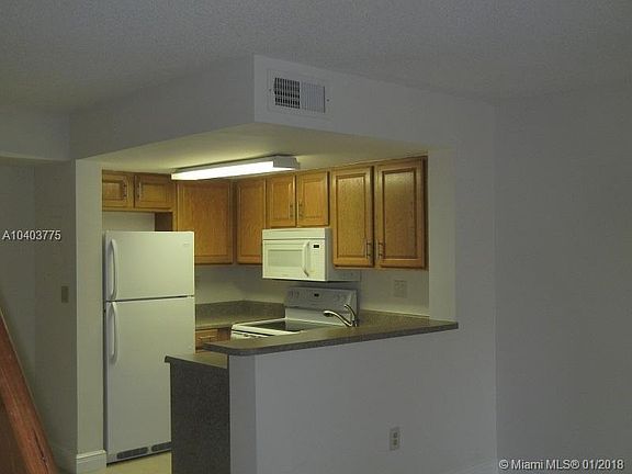4th image of 670 NW 85th Pl APT 208