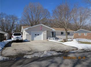 37 N Country Club Ter, Crawfordsville, IN 47933