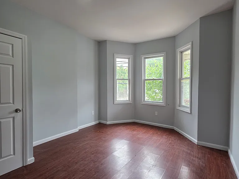 107 Grant Ave #1 — Photo 7