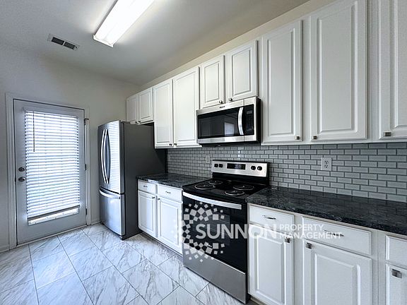 4th image of 7781 Abigail Glen Dr