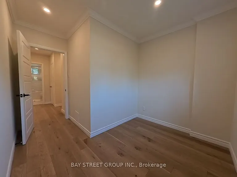 402 Osiris Dr — Photo 18