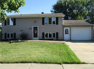 82 Gregory Ct, Depew, NY 14043