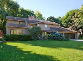 1009 W 155th St, Burnsville, MN 55306