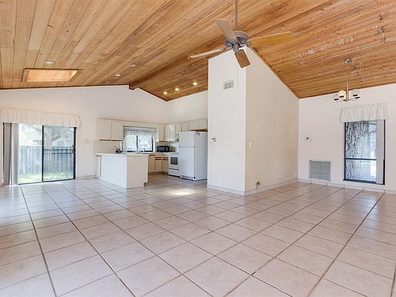 5th image of 5250 SW 101st Avenue