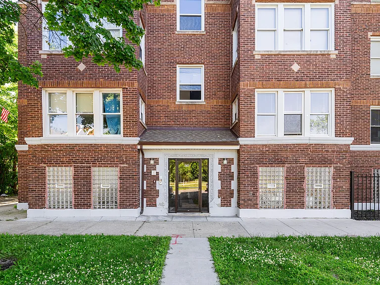 6749 S Dorchester Ave #3 — Photo 8