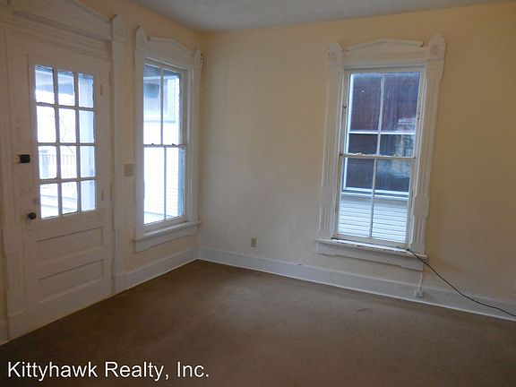 5th image of 1622 E 5th St APT B