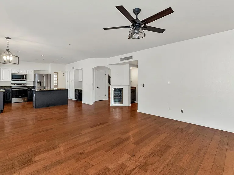 12740 N 94th Pl — Photo 7
