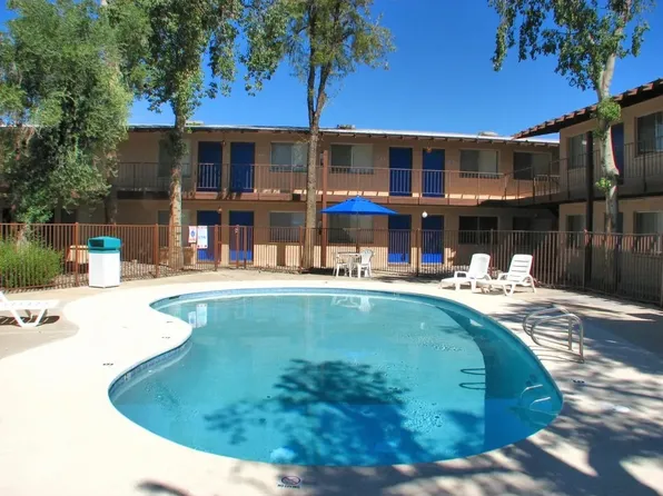 Chateau Gardens Apartments