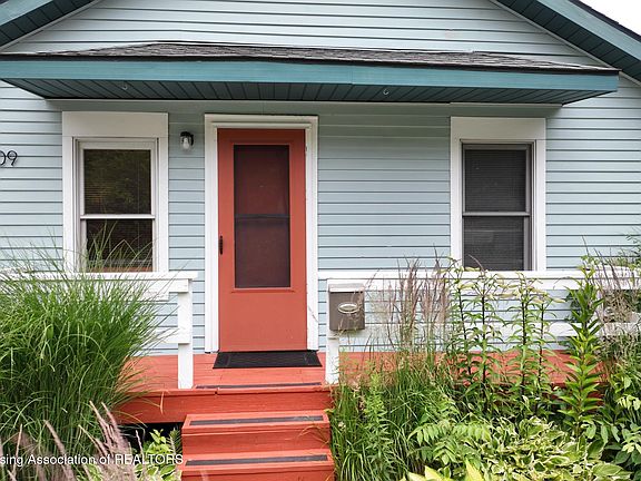 2nd image of 2409 Alpha St
