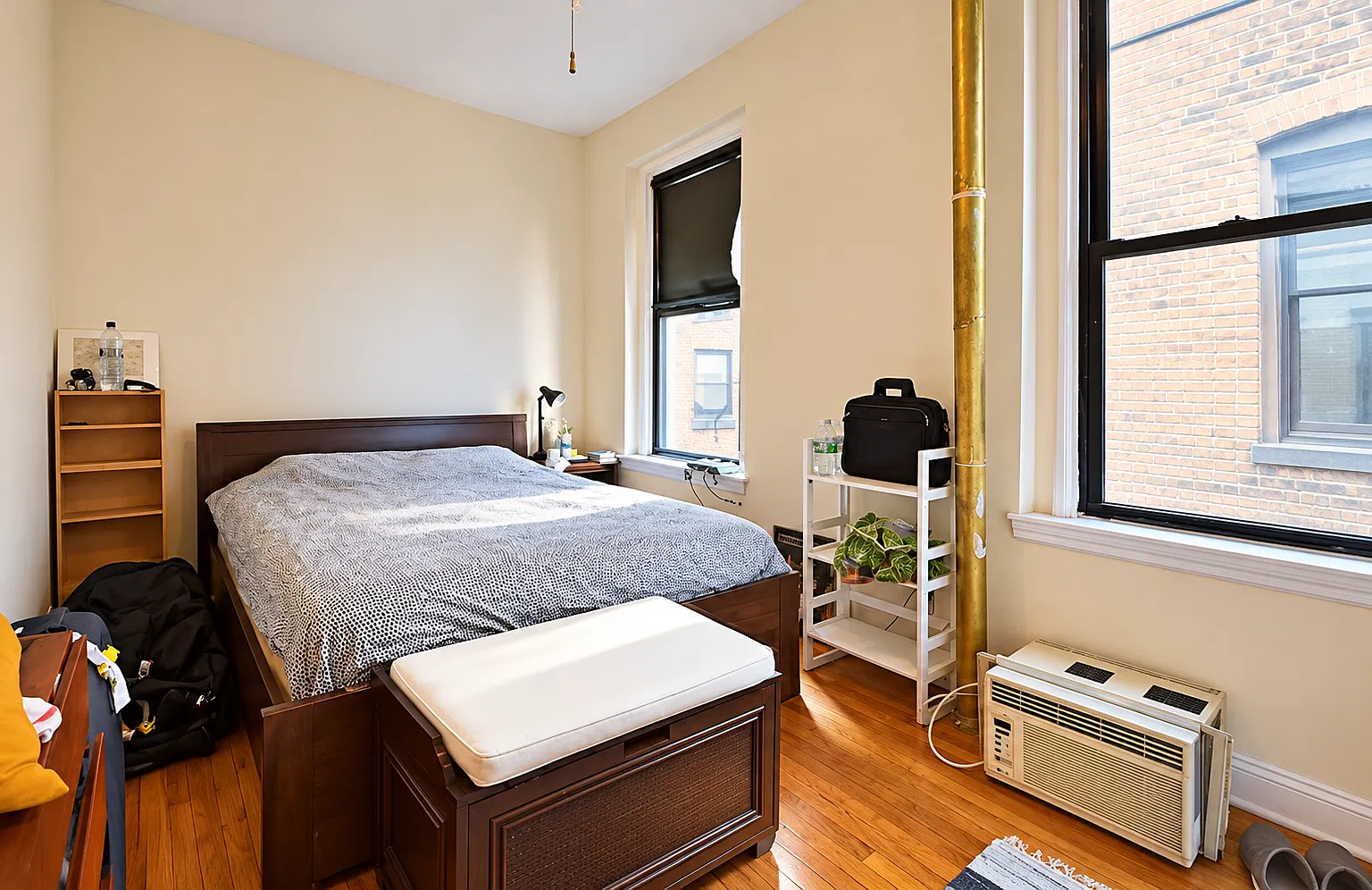 411 East 6th Street — Photo 3