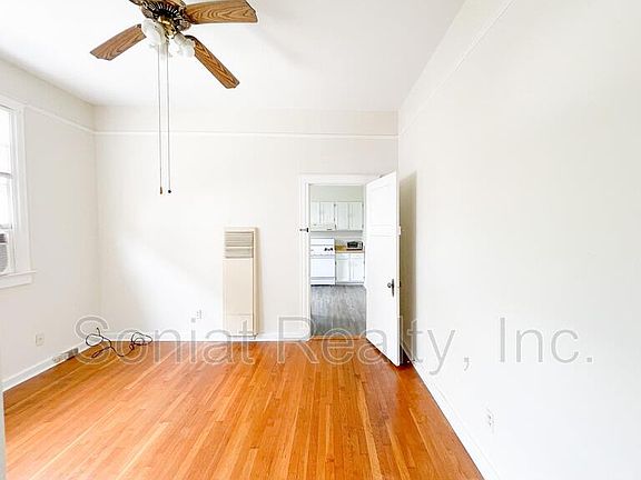 5th image of 3933 Prytania St