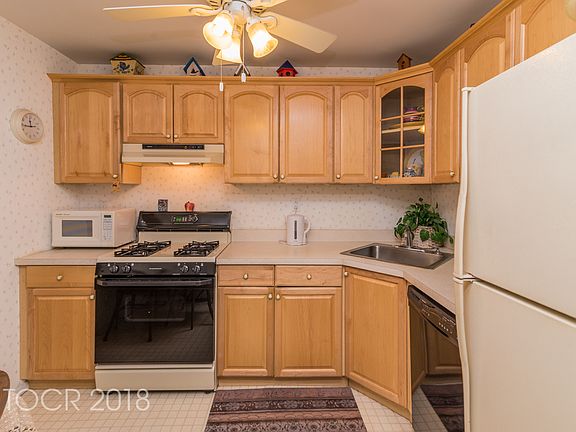 5th image of 262 Parkside Dr
