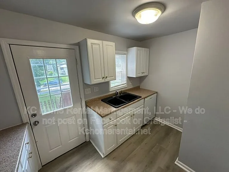 4116 Springfield St — Photo 10