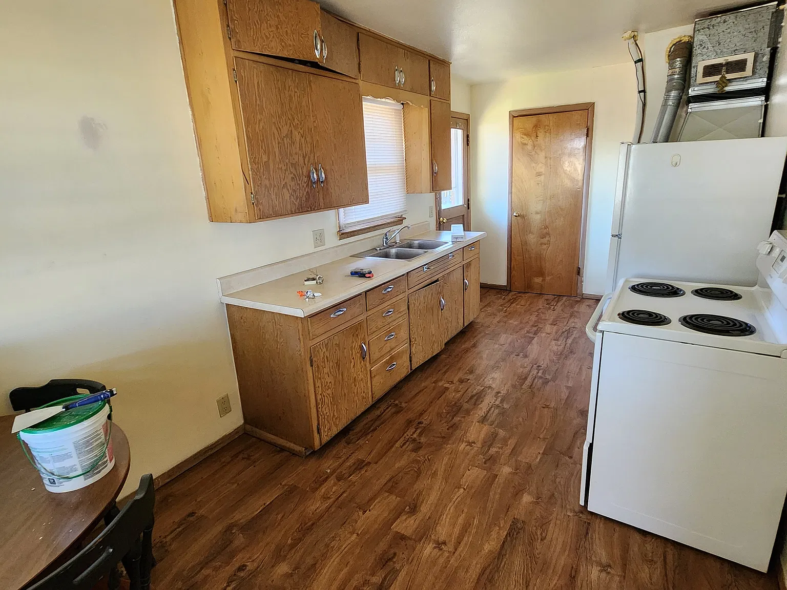 408 E Bond St — Photo 2
