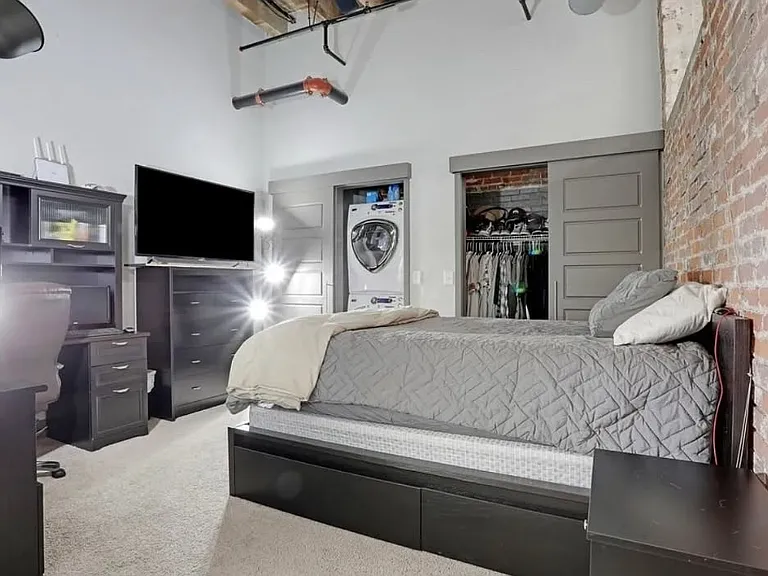 570 S Front St #110 — Photo 7