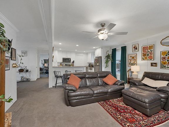 2nd image of 23 Dartmouth Circle
