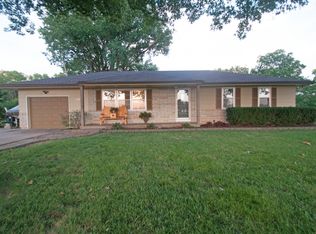 508 S Main St, Spring Hill, KS 66083