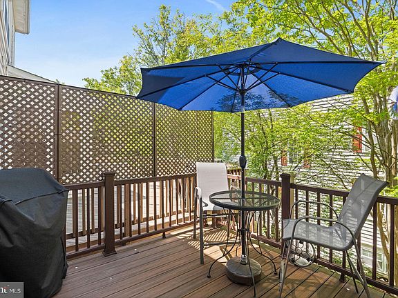 4th image of 2966 Lismore Ln