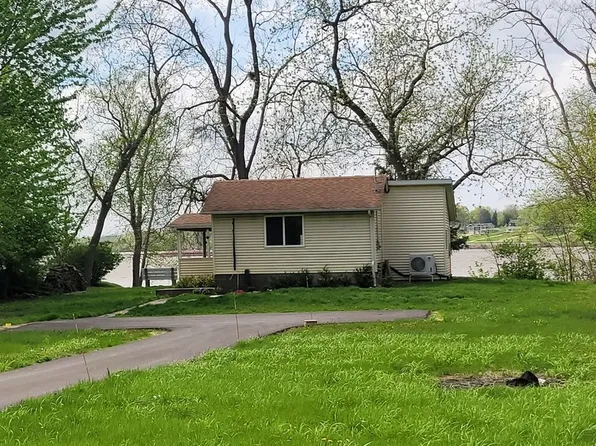 2365 S High St, Port Byron, IL 61275