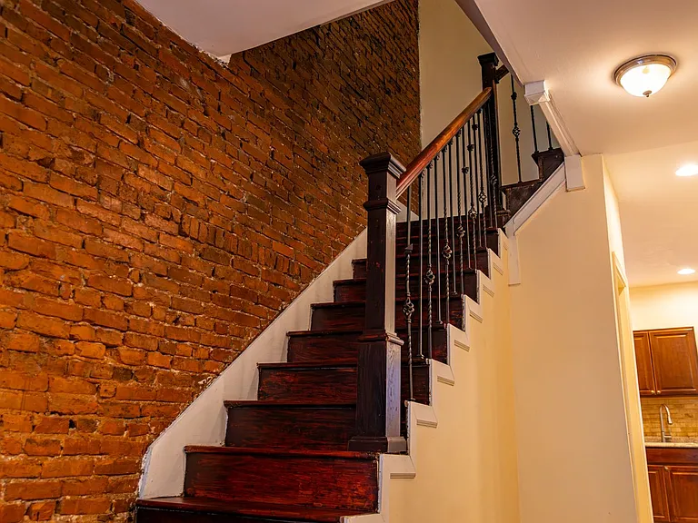 505 Denison St — Photo 12