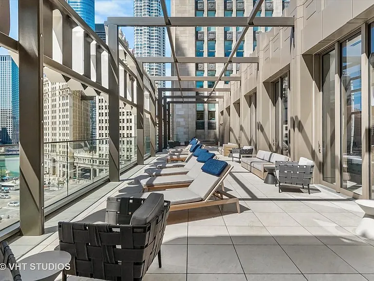 435 N Michigan Ave #401 — Photo 41