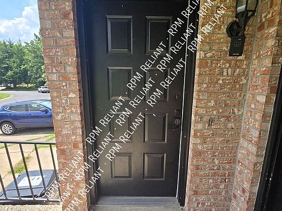 2nd image of 722 Pear Tree Cir