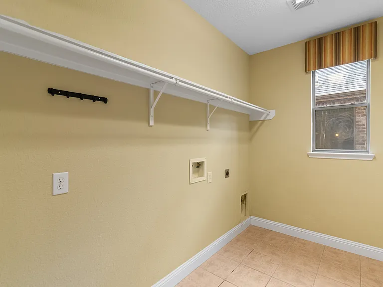 11119 Hayden Falls Dr — Photo 8