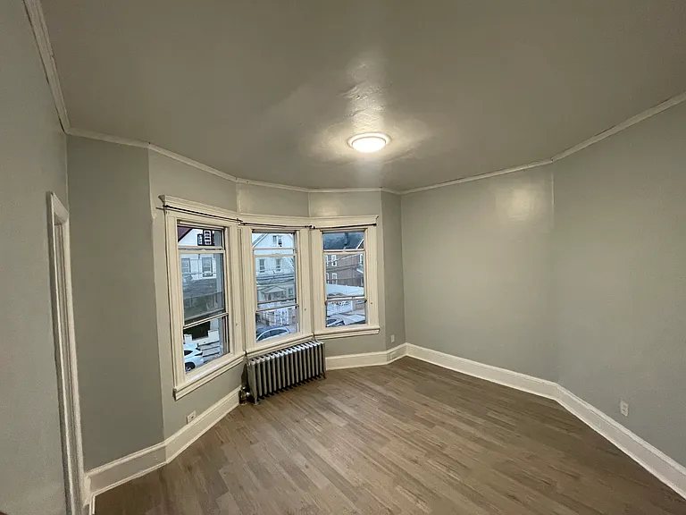 642 Marshall St #2 — Photo 8