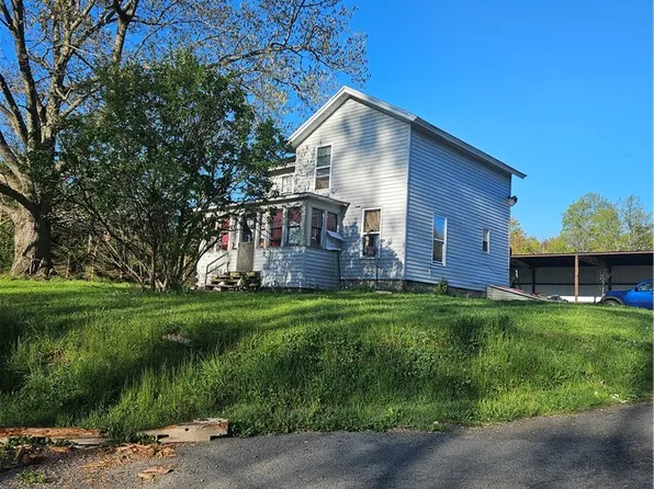 2351 Lyon Rd, Palmyra, NY 14522