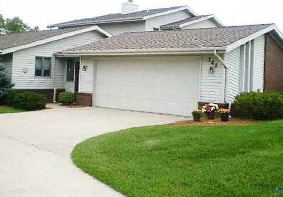2nd image of 788 Deerwood Dr