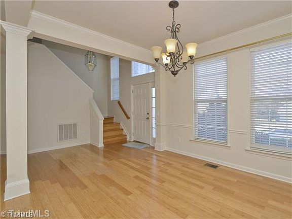 5th image of 3902 Gisbourne Dr