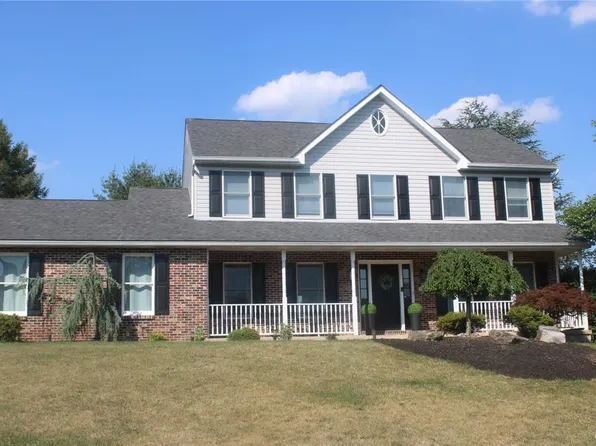 5439 Ashley Dr, Laurys Station, PA 18059