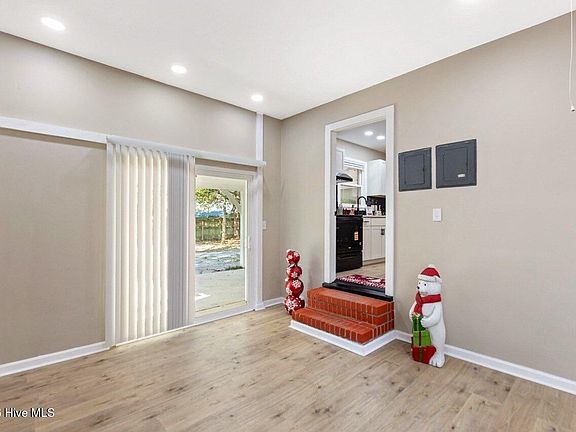 2nd image of 3202 College Road S