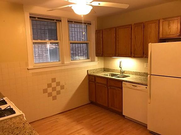 3rd image of 2234 W Augusta Blvd #G