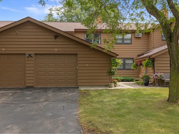 970 Manor Dr APT 74, Neenah, WI 54956