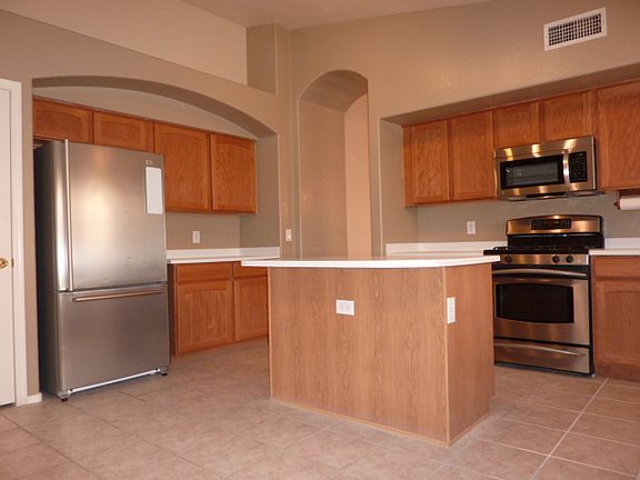 4th image of 9757 W Tonopah Dr
