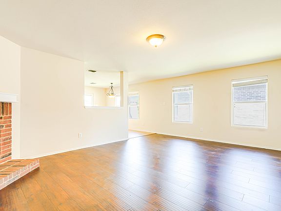 5th image of 1711 Zavala Dr