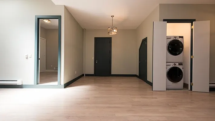 Rented by Nooklyn NYC LLC | media 110