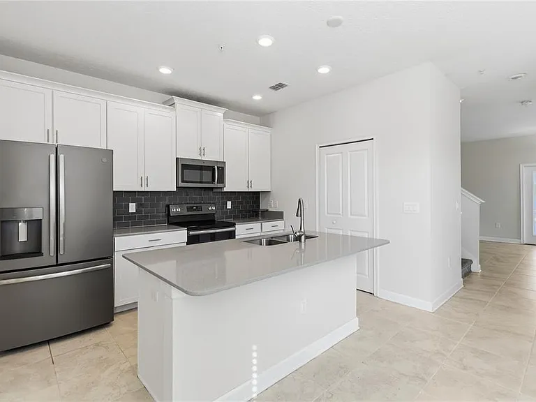 11686 Epic Ave — Photo 11