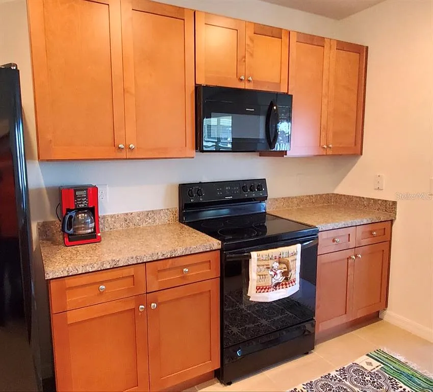 3 bed, 2.0 bath, 1639 sqft, $1,850 — Photo 4