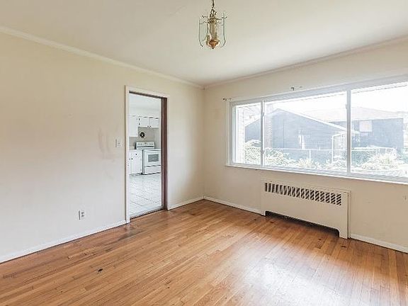 5th image of 79 Taylor Ave
