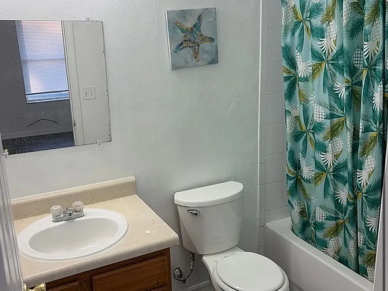3427 SW 28th Ter — Photo 7