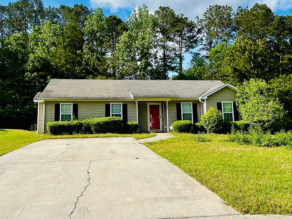 9150 Spillers Dr - Covington GA - Front View - Parking Pad