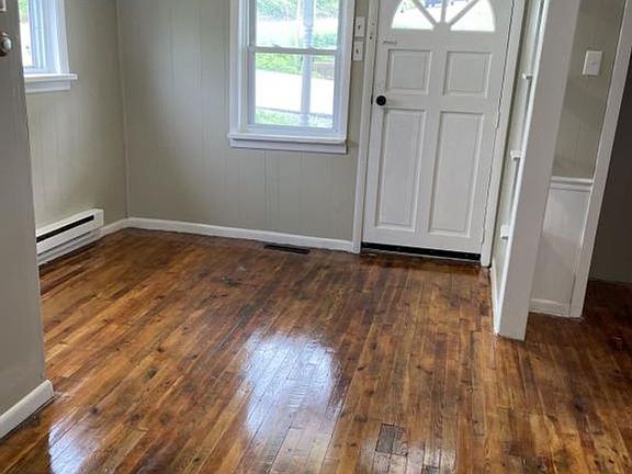 4th image of 668 Weavers Mill Rd
